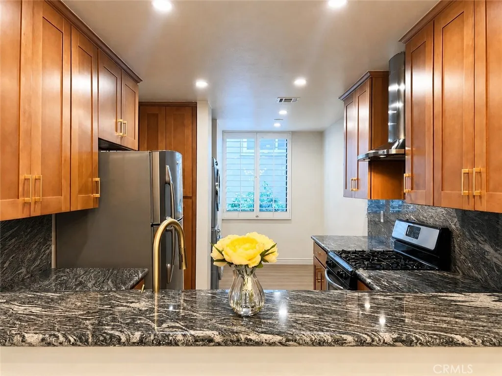 Additional image 44 of 10470 Riverside Dr Unit 102, Toluca Lake, CA 91602