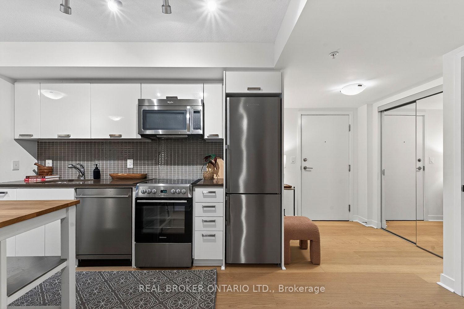 Additional image 3 of 306-295 Adelaide Street W, Toronto, ON, M5V 0L4