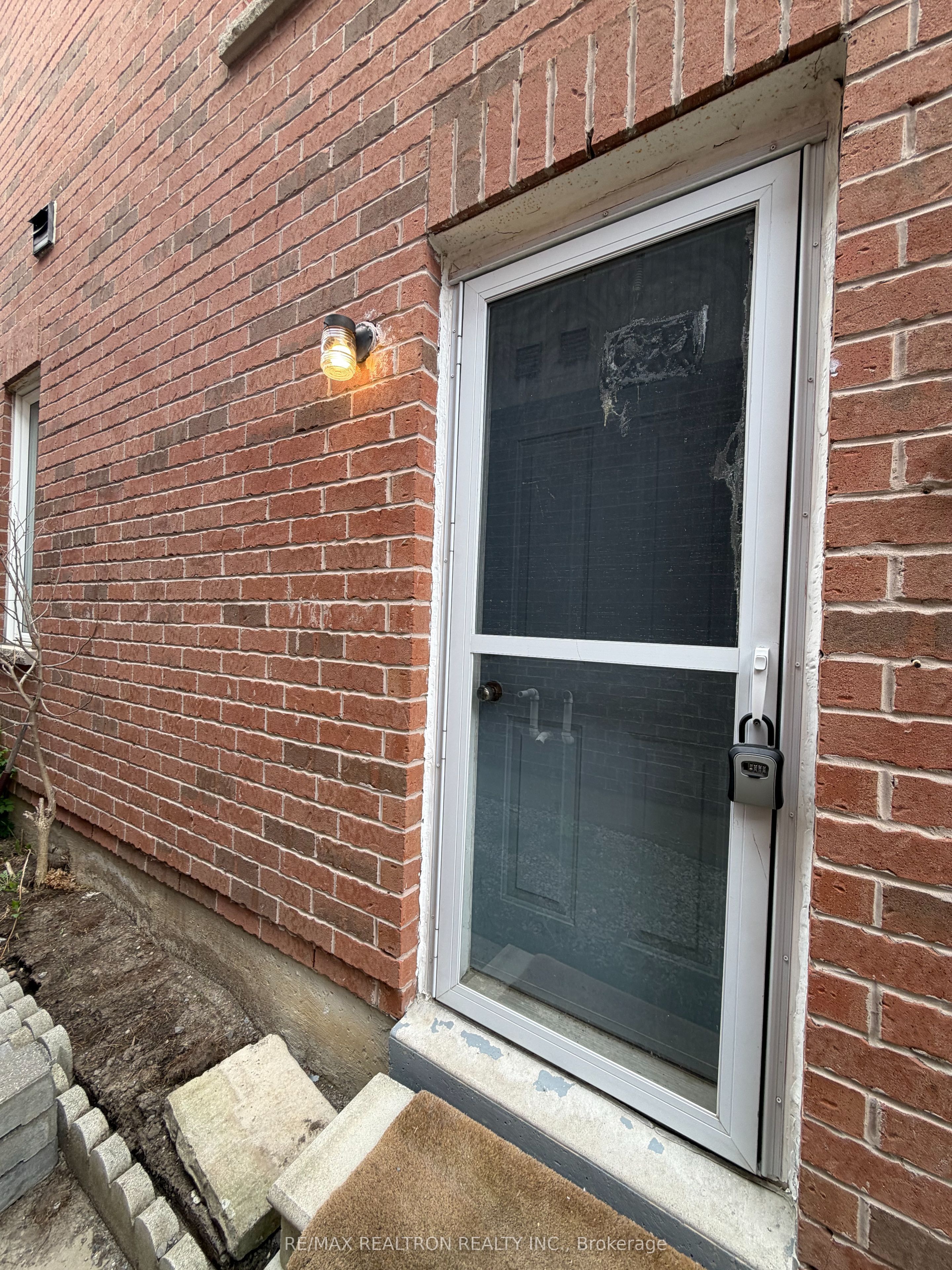 BSMT-51 Ralph Chalmers Avenue, Markham, ON, L6E 2C3