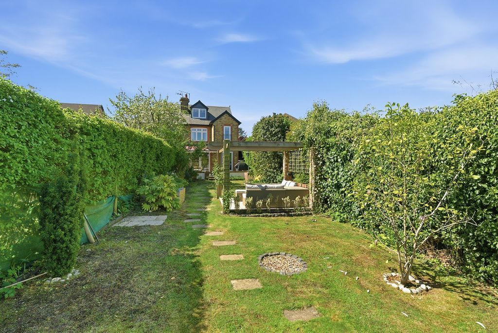 Additional image 20 of 4 bed semi-detached house for saleSt. Johns Road, Penn, Buckinghamshire HP10