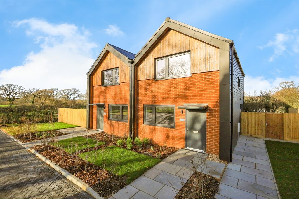 2 bed semi-detached house for saleThe Paddock, Upper Dicker, Hailsham BN27