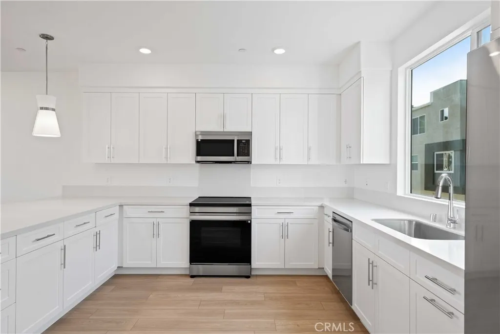 Additional image 47 of 27318 Bear Creek Lane, Valencia, CA 91381