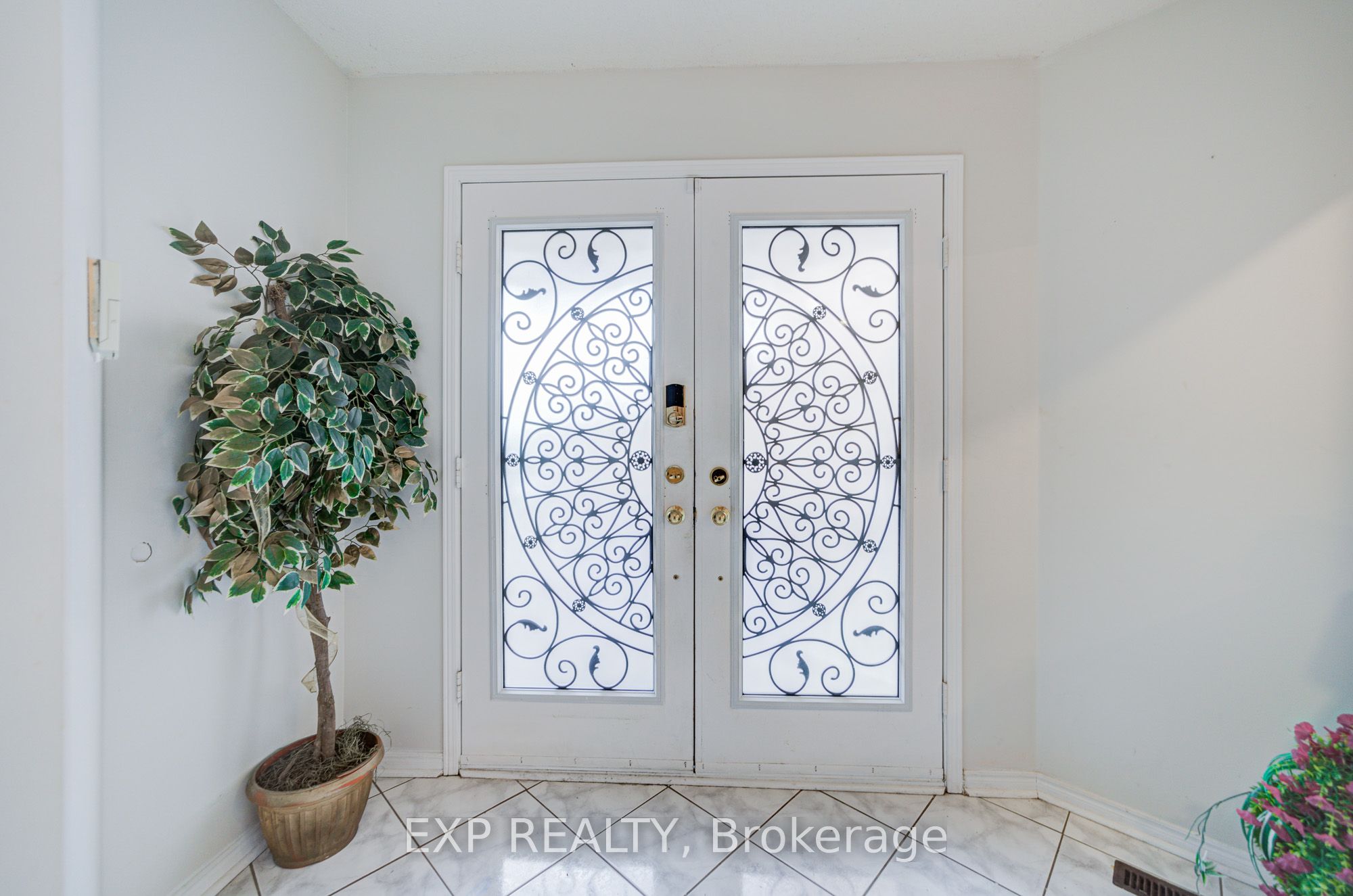 Additional image 2 of 211 Sophia Road, Markham, ON, L3S 4C5