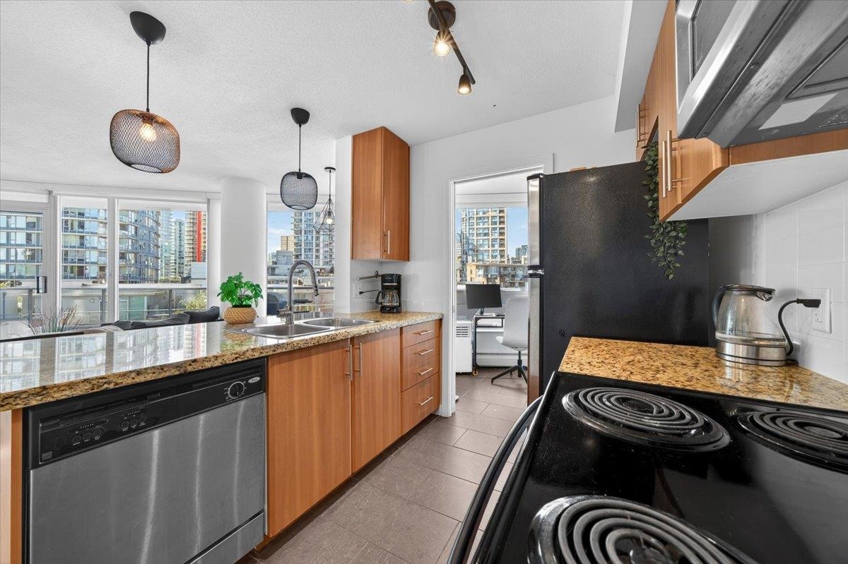 Additional image 4 of 905-58 Keefer Place, Vancouver, BC, V6B 0B8