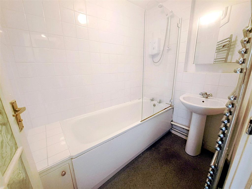Additional image 6 of 1 bed flat for saleDe Montfort Road, Lewes BN7