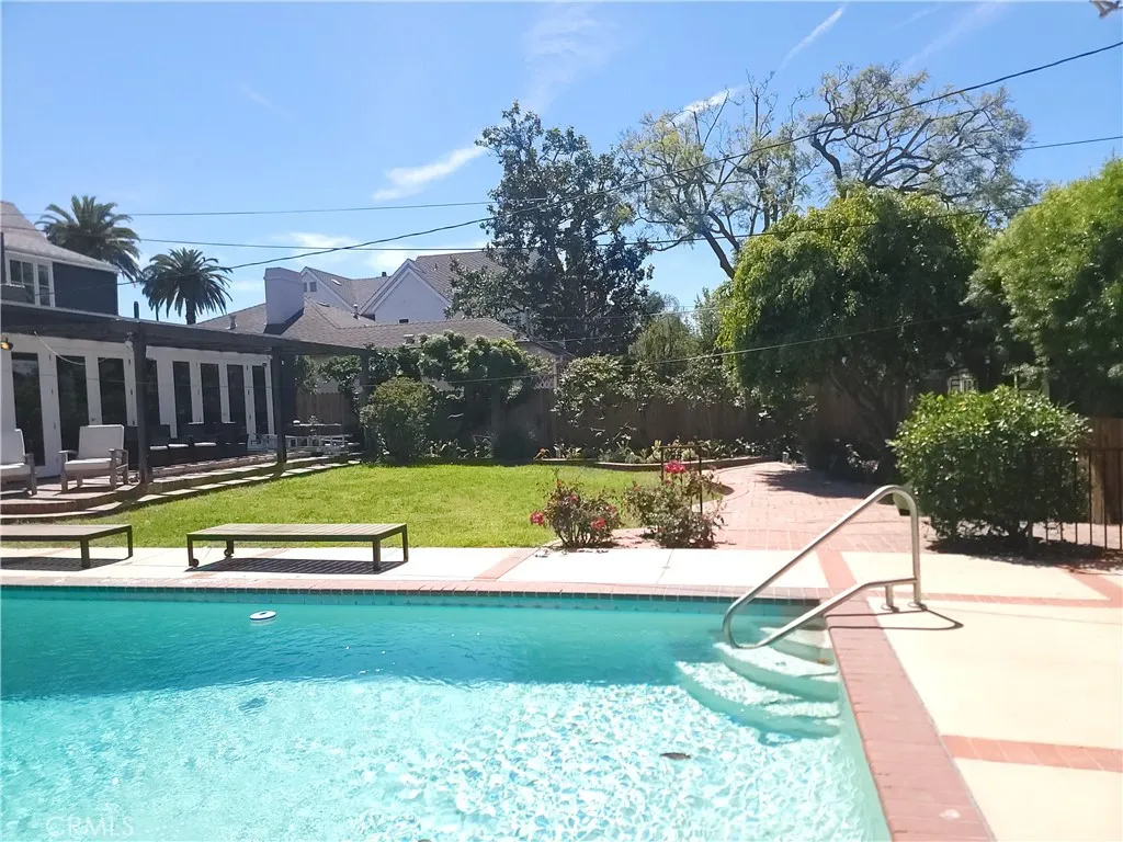 3939 Pacific Ave, Long Beach, CA 90807 photo 5