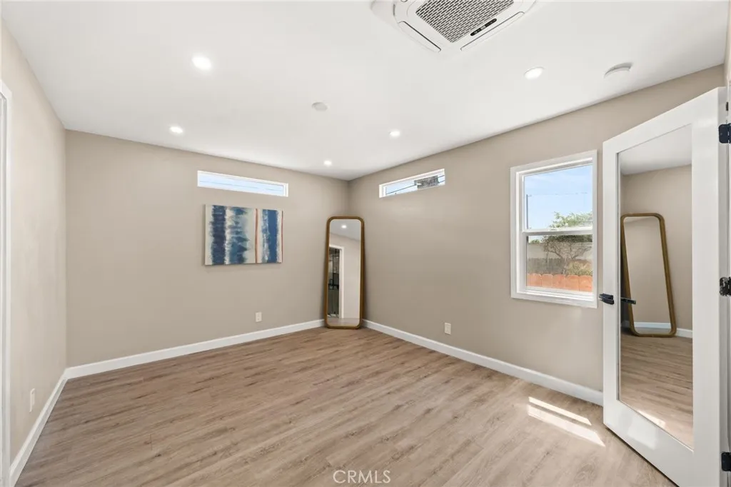 Additional image 61 of 6014 Alviso Ave, Los Angeles, CA 90043