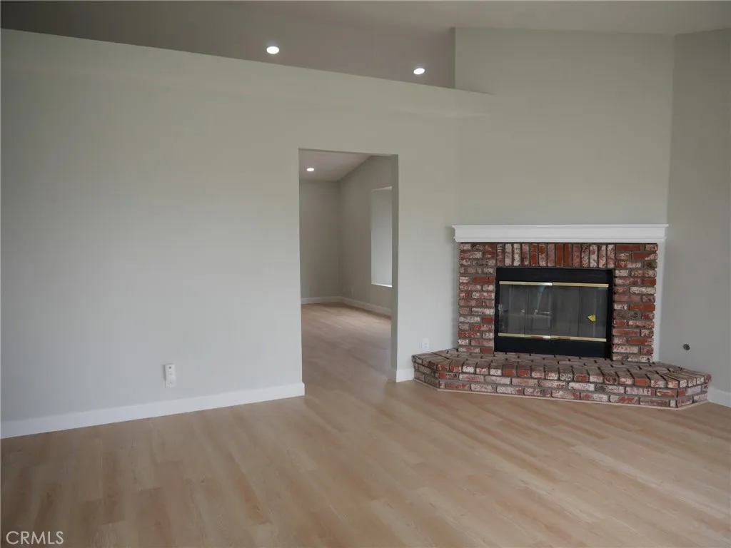 Additional image 3 of 18548 Avion Ln, Bloomington, CA 92316