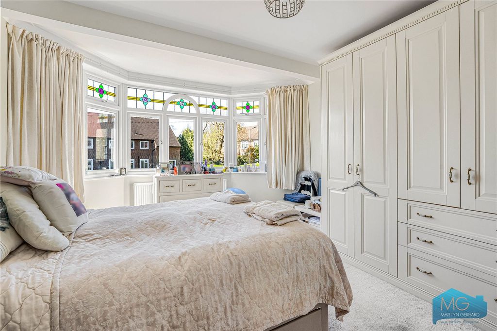 Additional image 4 of 3 bed semi-detached house for saleEast View, Barnet EN5