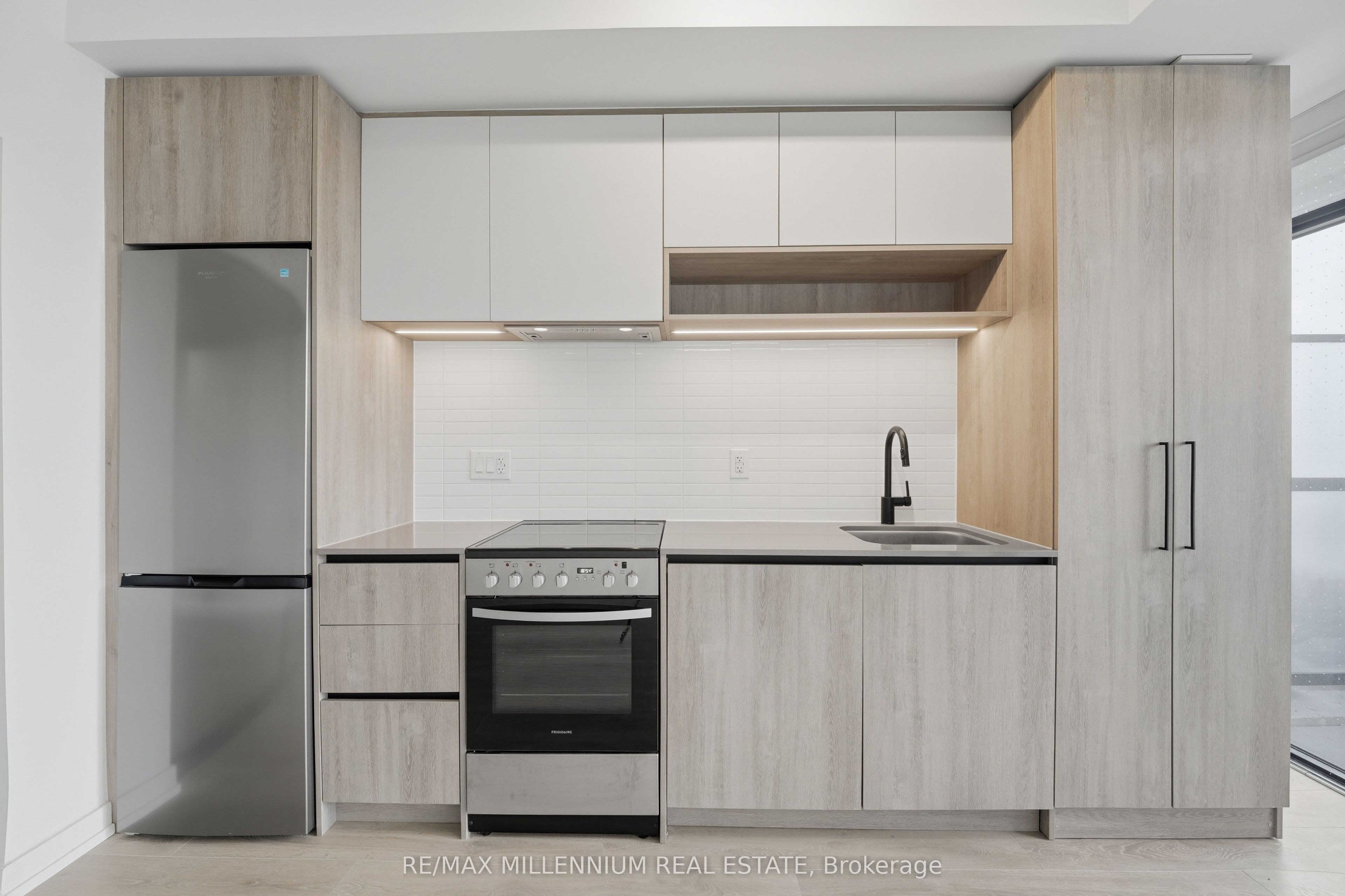 Additional image 5 of 314-181 Sterling Road, Toronto, ON, M6R 2B2