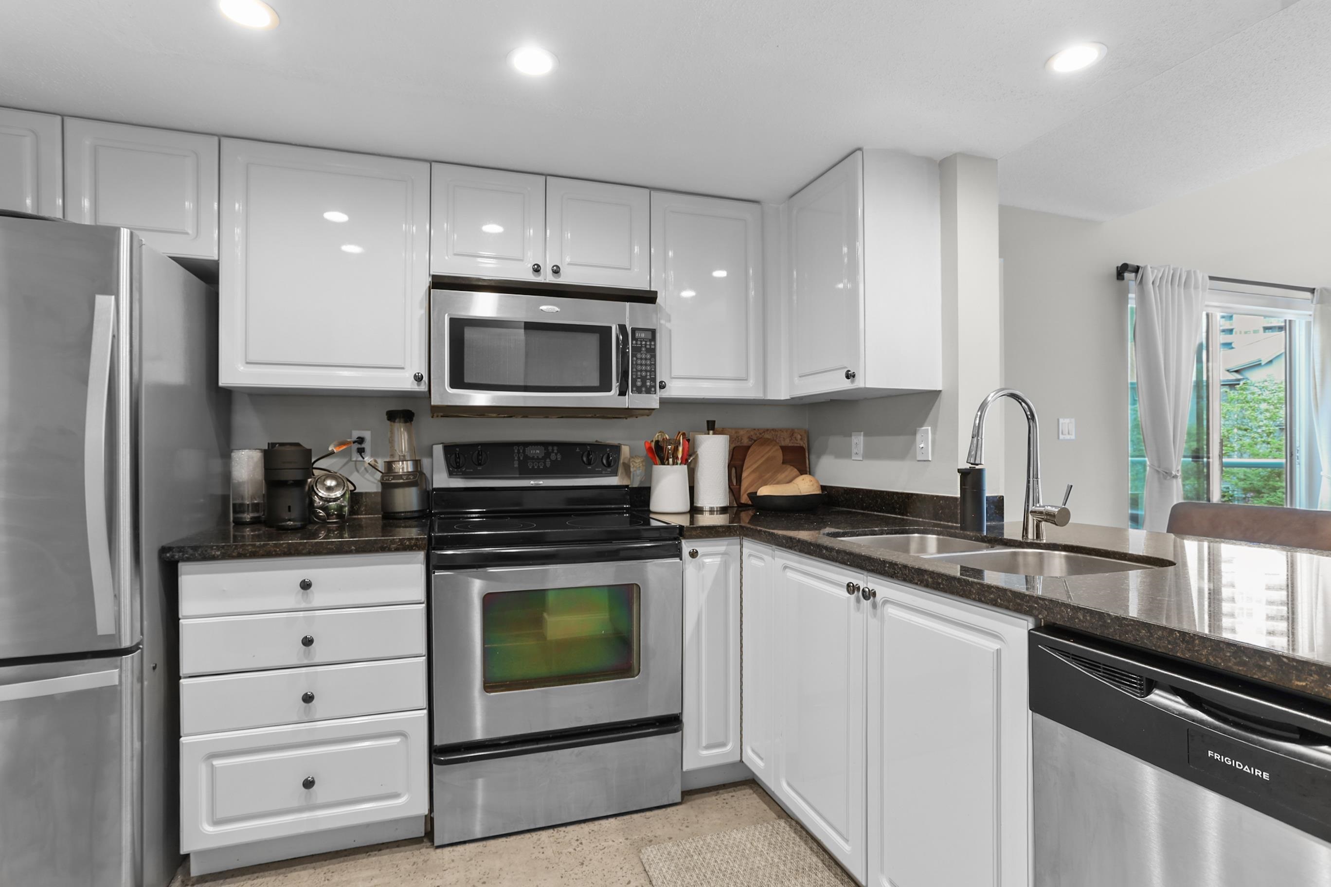 Additional image 3 of 402-220 Newport Drive, Port Moody, BC, V3H 5B8