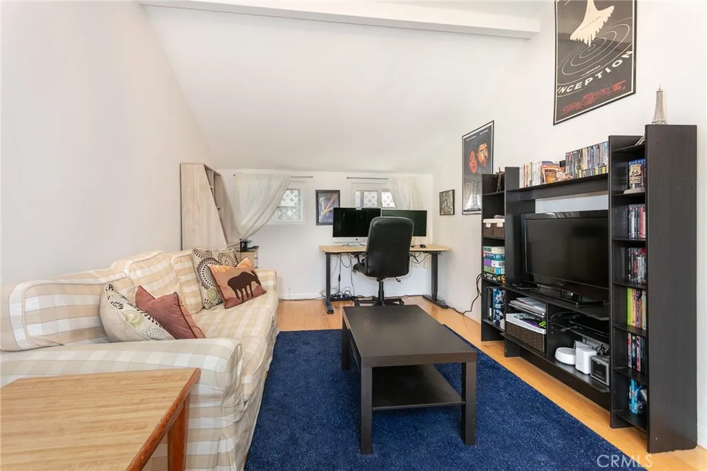 Additional image 11 of 21000 Elkwood St, Canoga Park, CA 91304