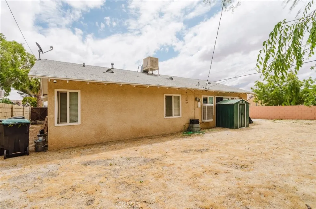 45303 6th Street E, Lancaster, CA 93535