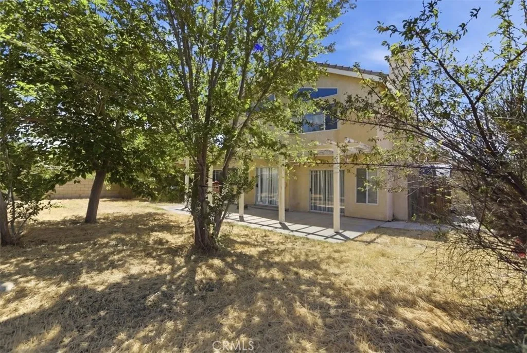 3301 Honeysuckle Ave, Palmdale, CA 93550