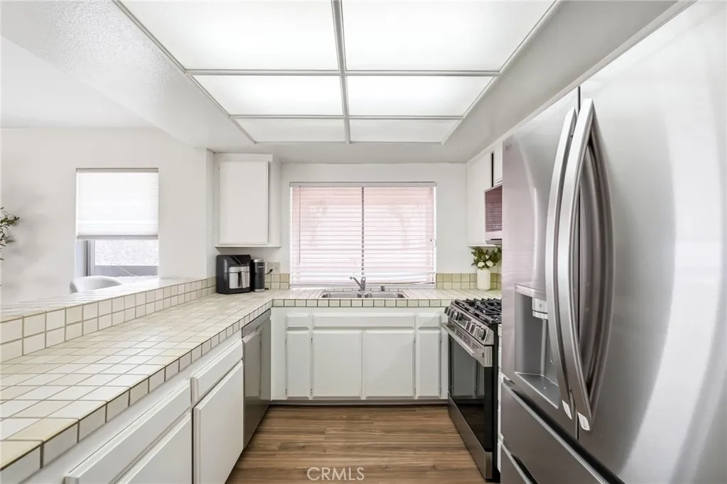 Additional image 8 of 7255 Balboa Blvd Unit 20, Lake Balboa, CA 91406