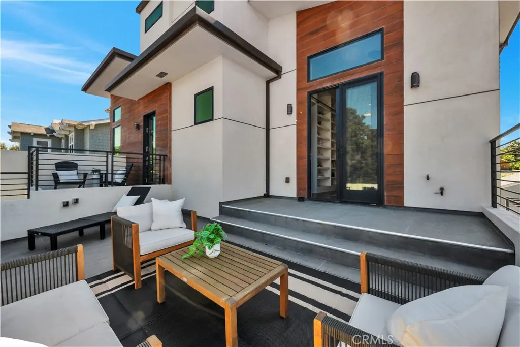 Additional image 114 of 332 Avenue E, Redondo Beach, CA 90277