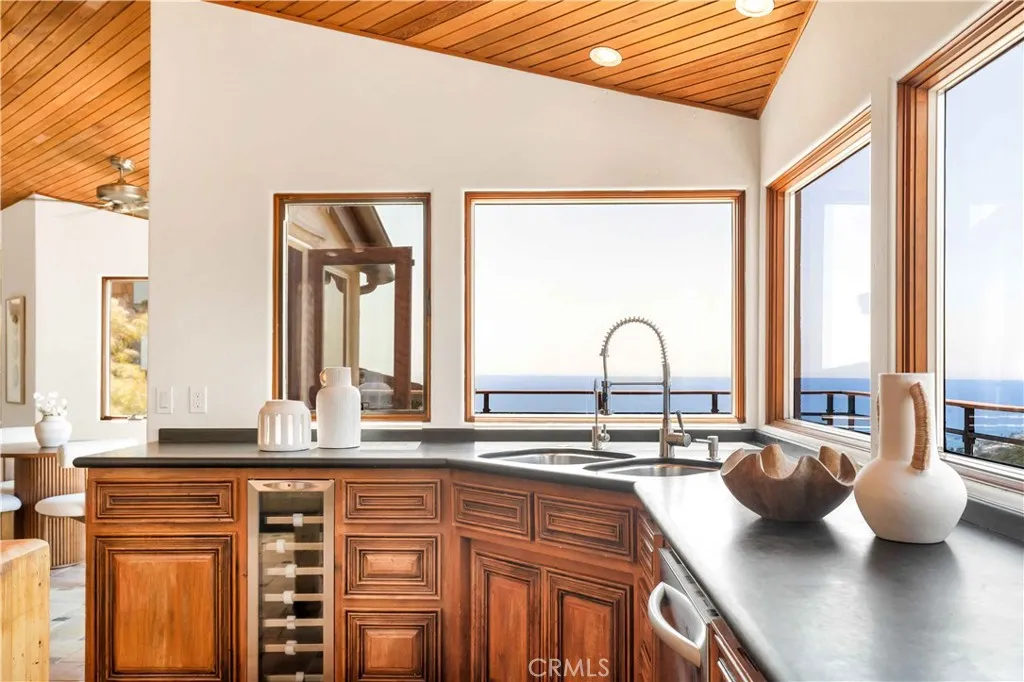 Additional image 112 of 1992 San Remo Dr, Laguna Beach, CA 92651