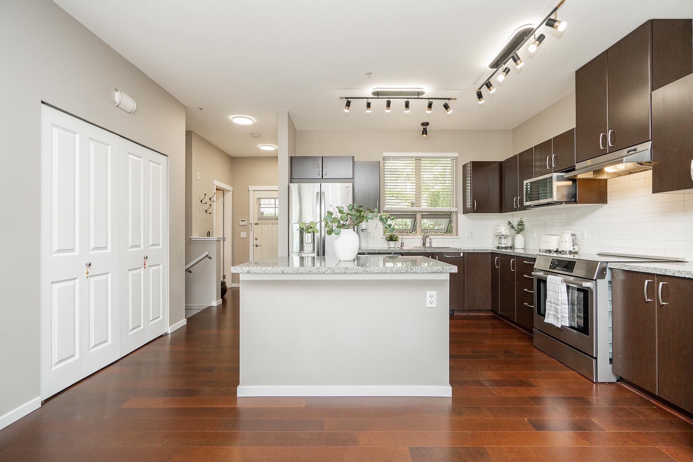 Additional image 6 of 6-3138 Dayanee Springs Boulevard, Coquitlam, BC, V3E 0B6