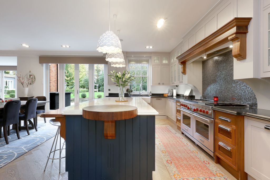 Additional image 12 of 7 bed property for saleBagshot Road, Ascot, Surrey SL5