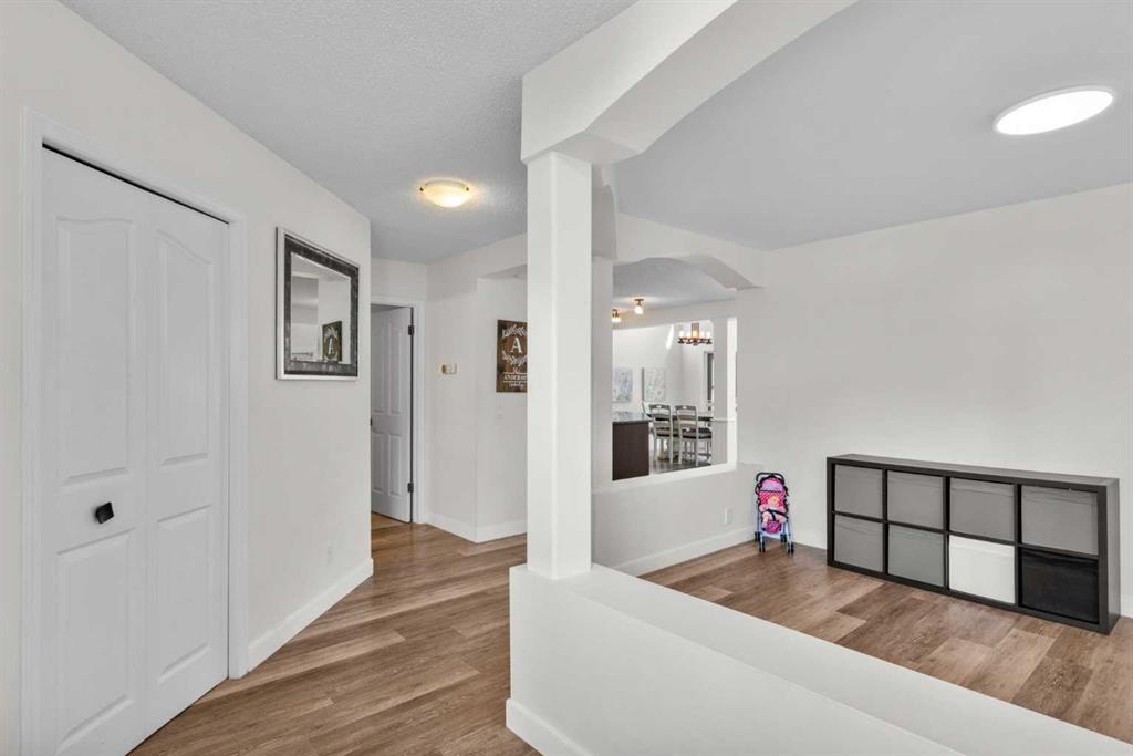 Additional image 3 of 176 Douglas Ridge Green SE, Calgary, AB, T2Z 2T4
