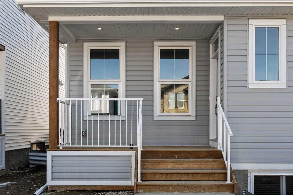 Additional image 2 of 1133 Chinook Gate Bay SW, Airdrie, AB, T4B 5J1