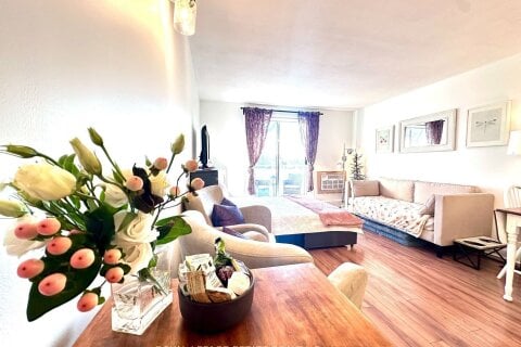 Additional image 7 of 309-123 Woodbine Avenue, Toronto, ON, M4L 3V8