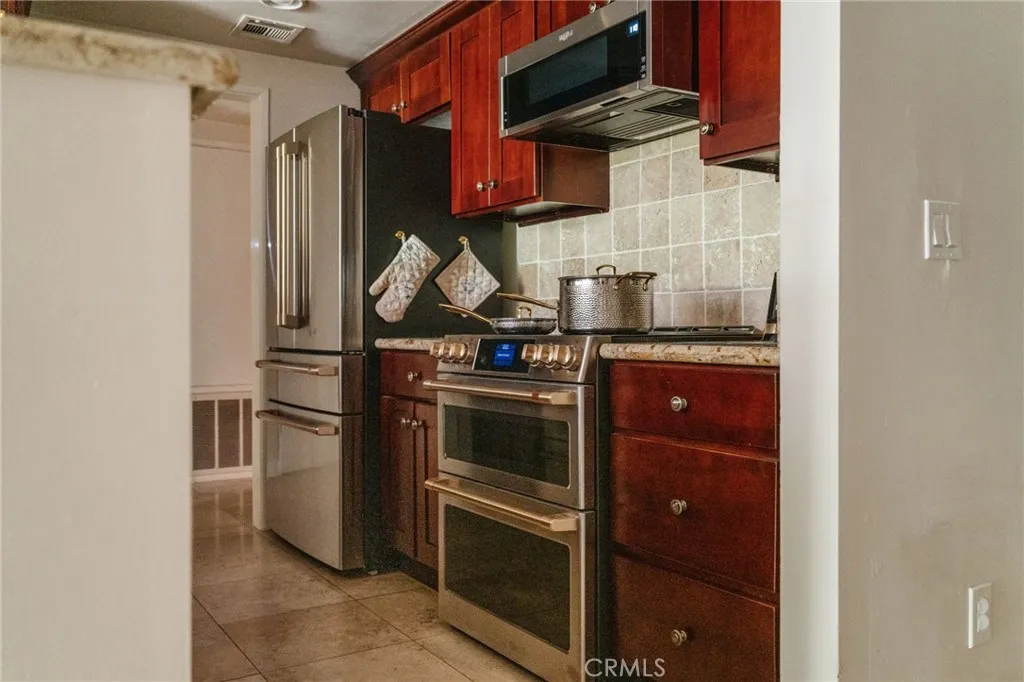 Additional image 7 of 2332 Fox Hills Dr Unit 103, Los Angeles, CA 90064