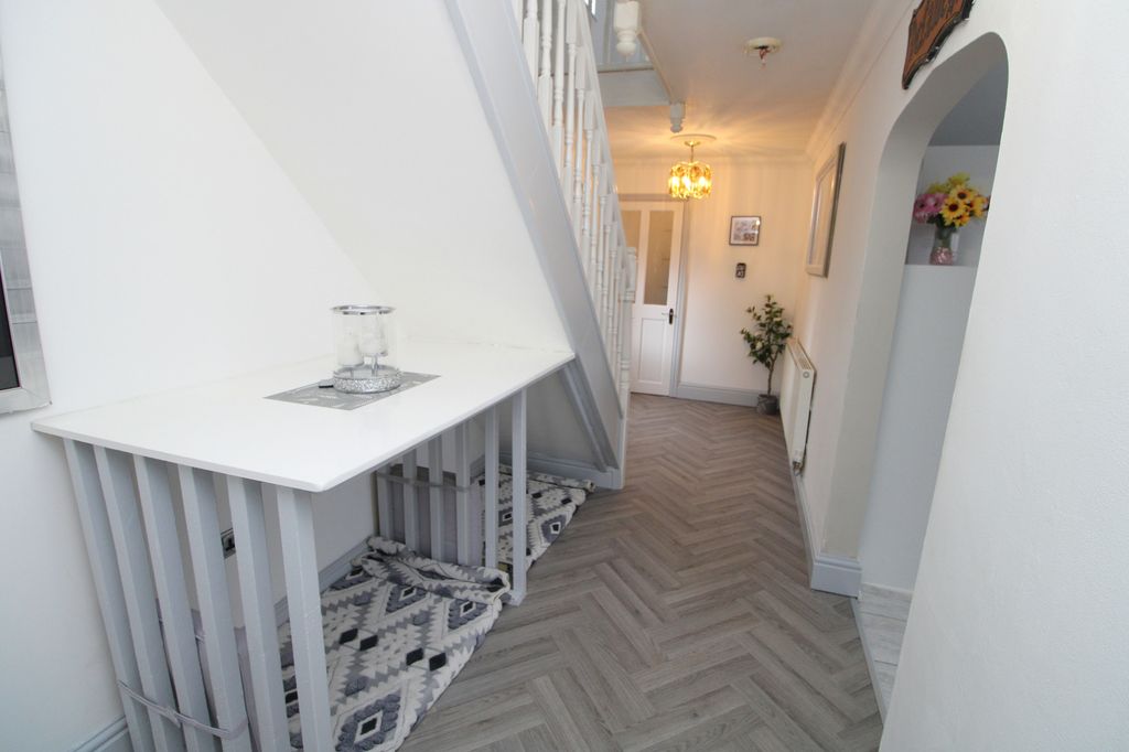 Additional image 5 of 6 bed detached house for saleGwellyn Avenue, Kinmel Bay LL18