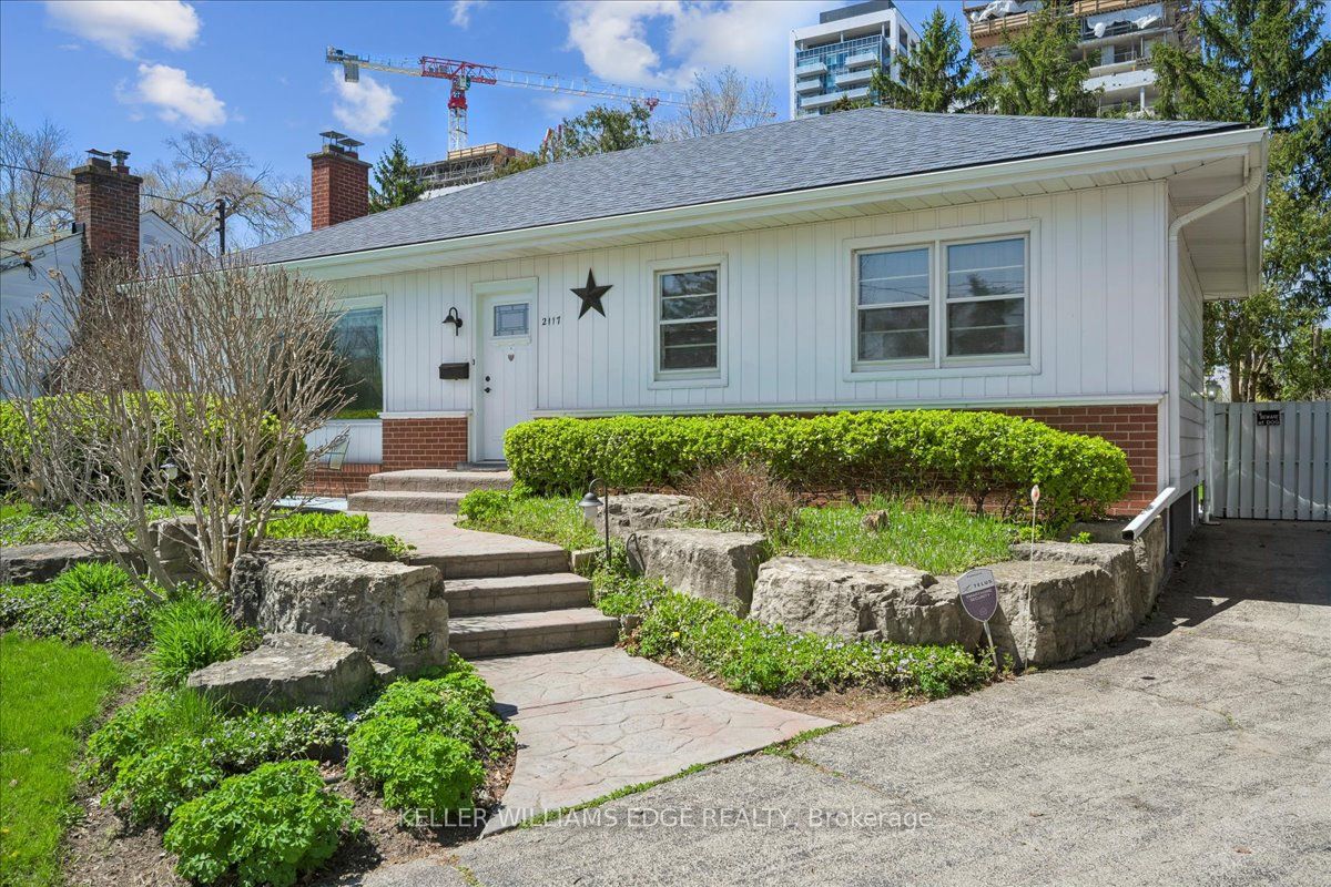 2117 Edinburgh Drive, Burlington, ON, L7R 2C8