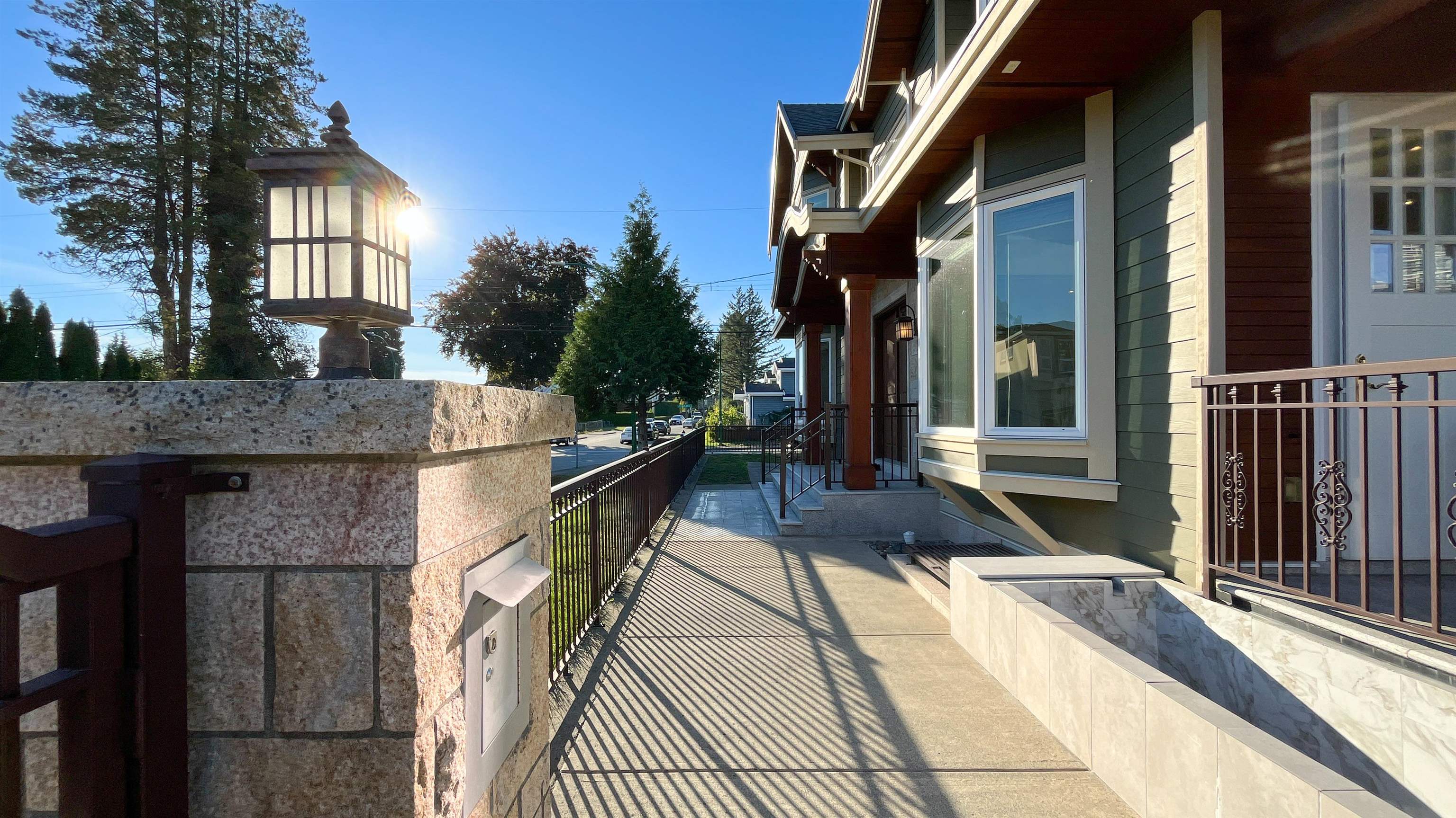 Additional image 2 of 4319 Greta Street, Burnaby, BC, V5J 1N9