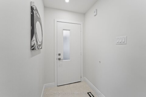 Additional image 8 of 19 Shalom Crescent, Toronto, ON, M9V 4J3