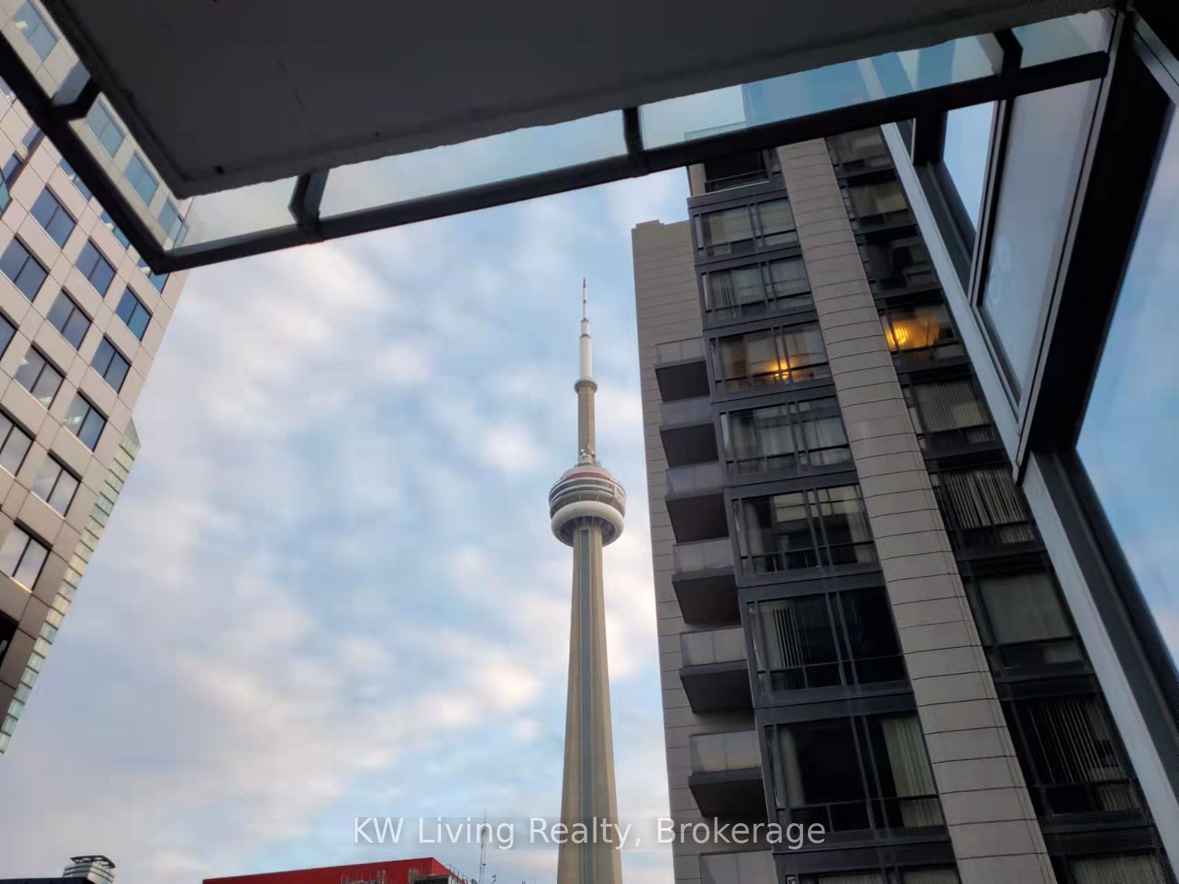 905-8 Mercer Street, Toronto, ON, M5V 0C4
