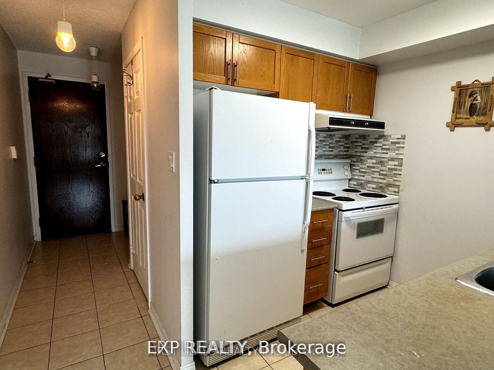 Additional image 4 of 301-51 Baffin Crescent, Richmond Hill, ON, L4B 4P6