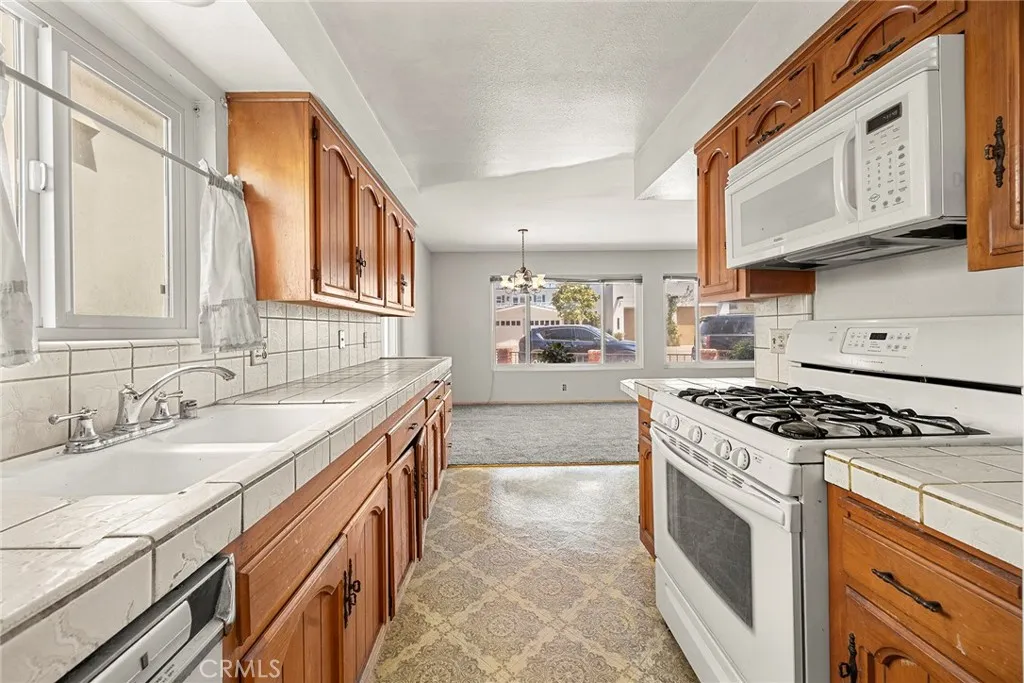 Additional image 20 of 805 W Bay Ave, Newport Beach, CA 92661