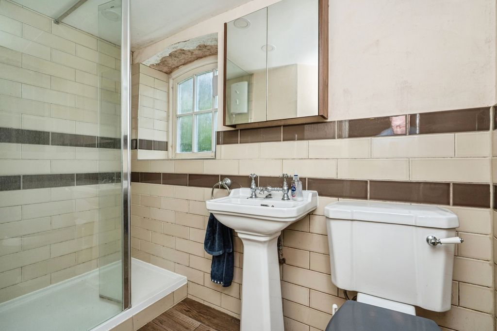 Additional image 11 of 1 bed flat for saleTower Road, Hindhead, Surrey GU26