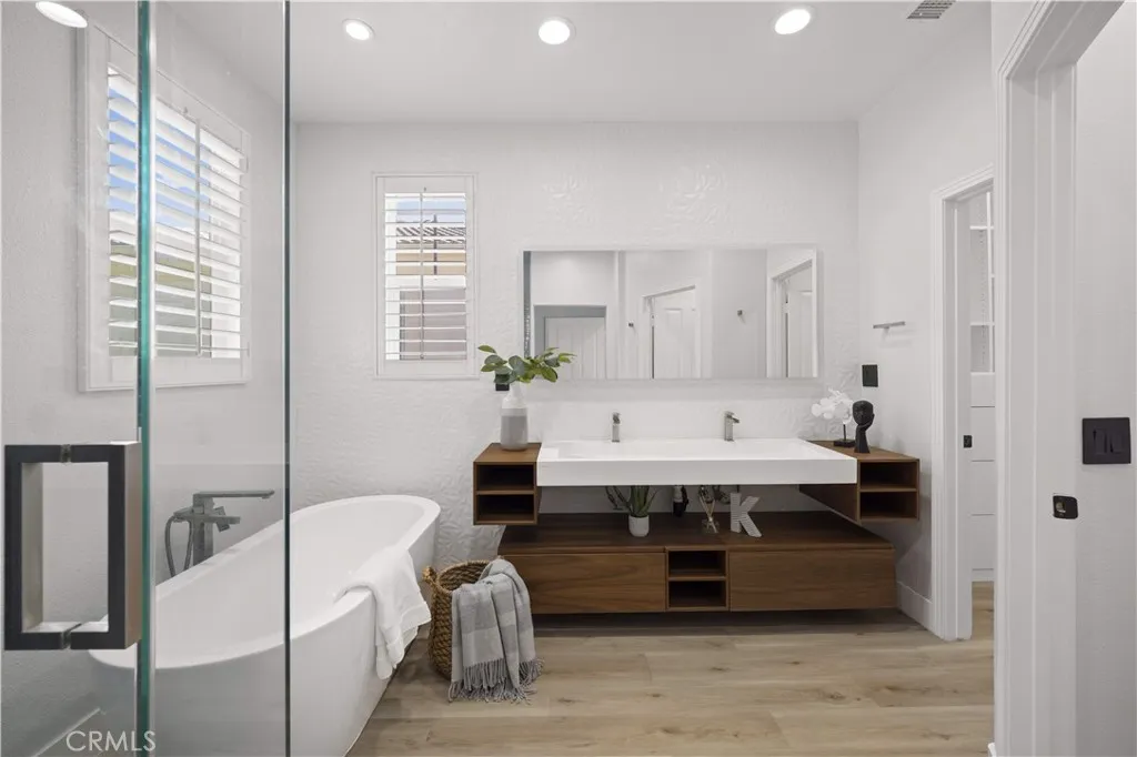 Additional image 76 of 328 Flyers Ln, Tustin, CA 92782