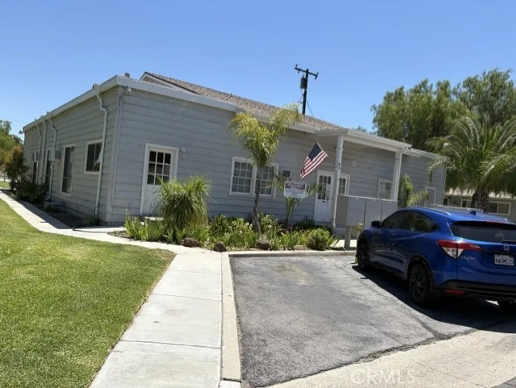 Additional image 11 of 150 E Lakeshore Dr Unit 10, Lake Elsinore, CA 92530