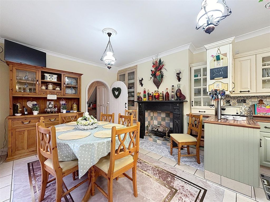 Additional image 11 of 6 bed terraced house for saleEastgate, Hornsea HU18