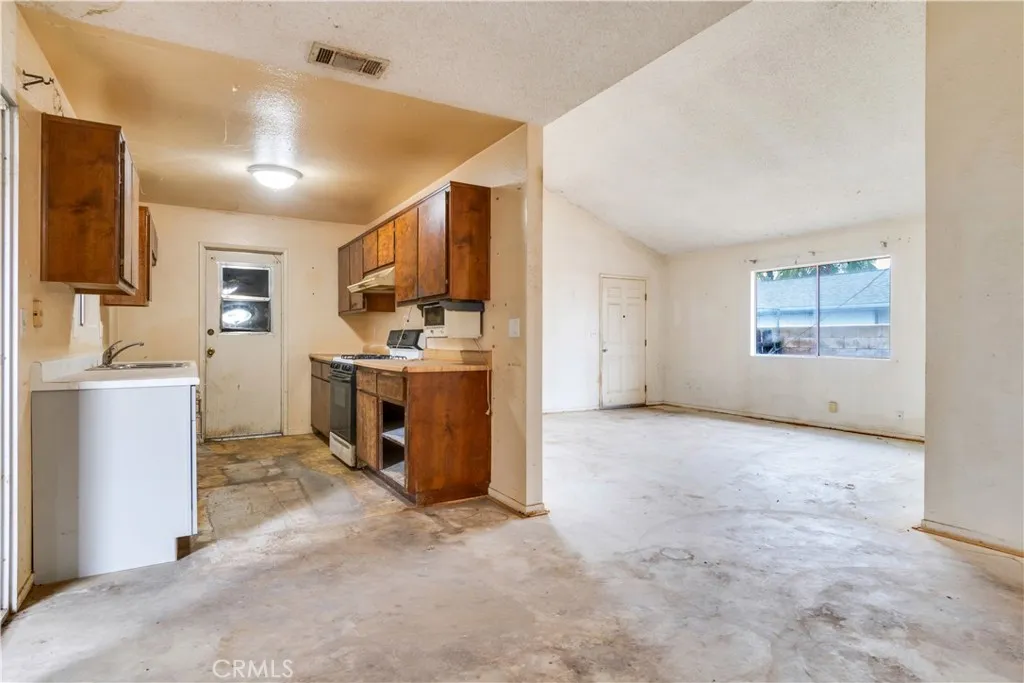 Additional image 10 of 1113 Olivine Ave, Mentone, CA 92359