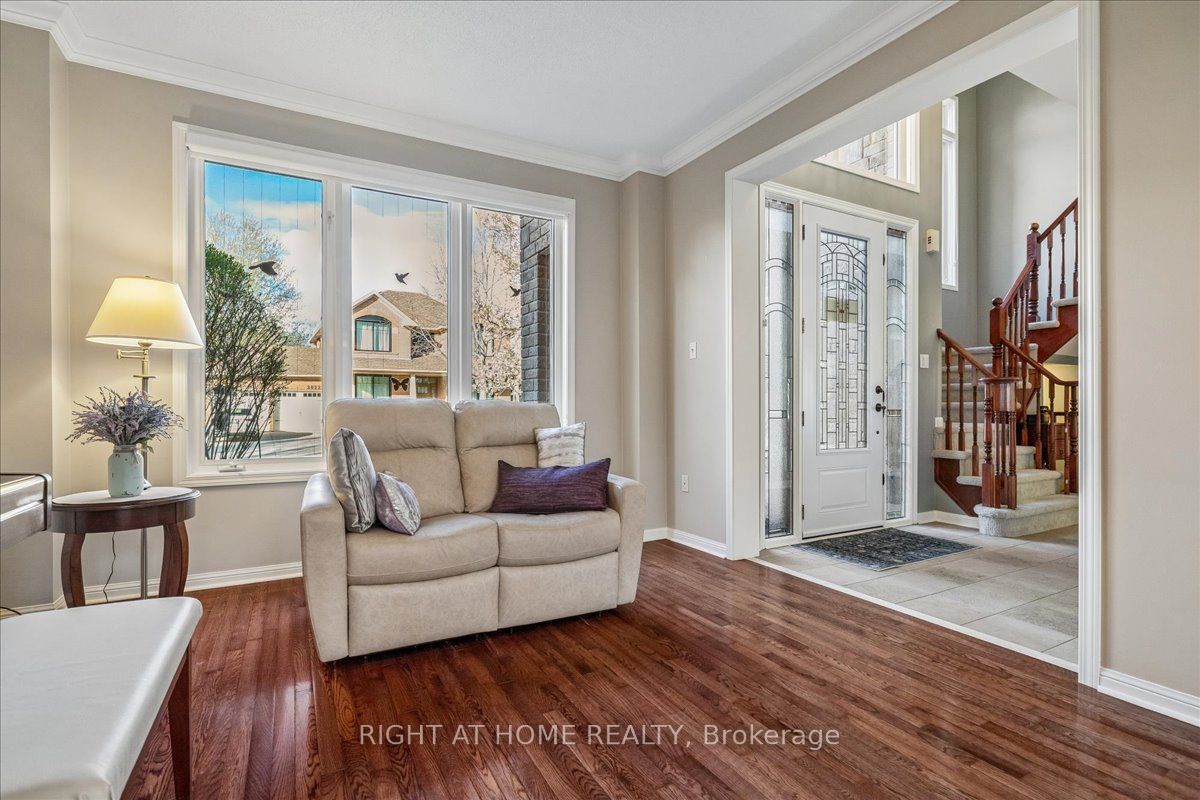 Additional image 5 of 2021 Oak Grove Place, Burlington, ON, L7L 6M8