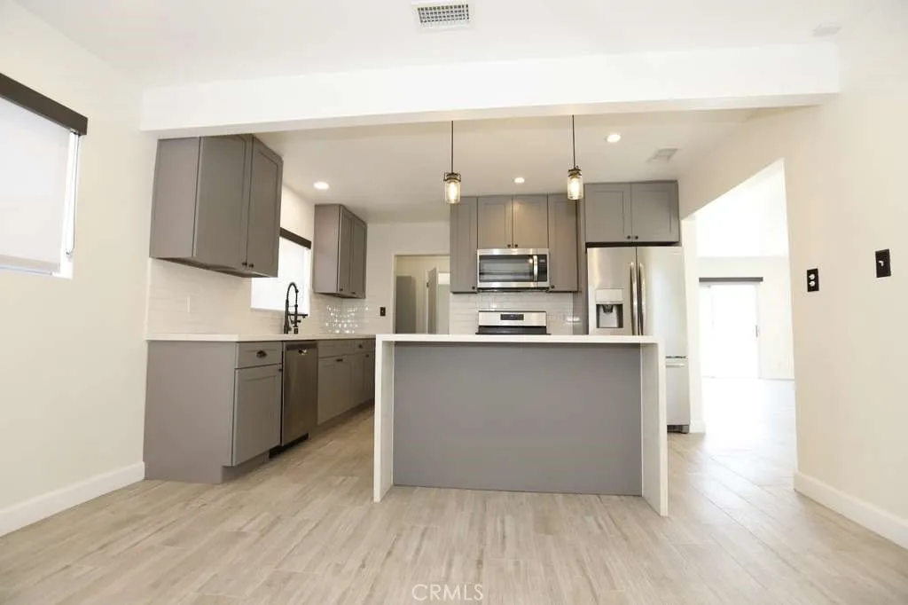 Additional image 6 of 11925 Daleside Avenue, Hawthorne, CA 90250