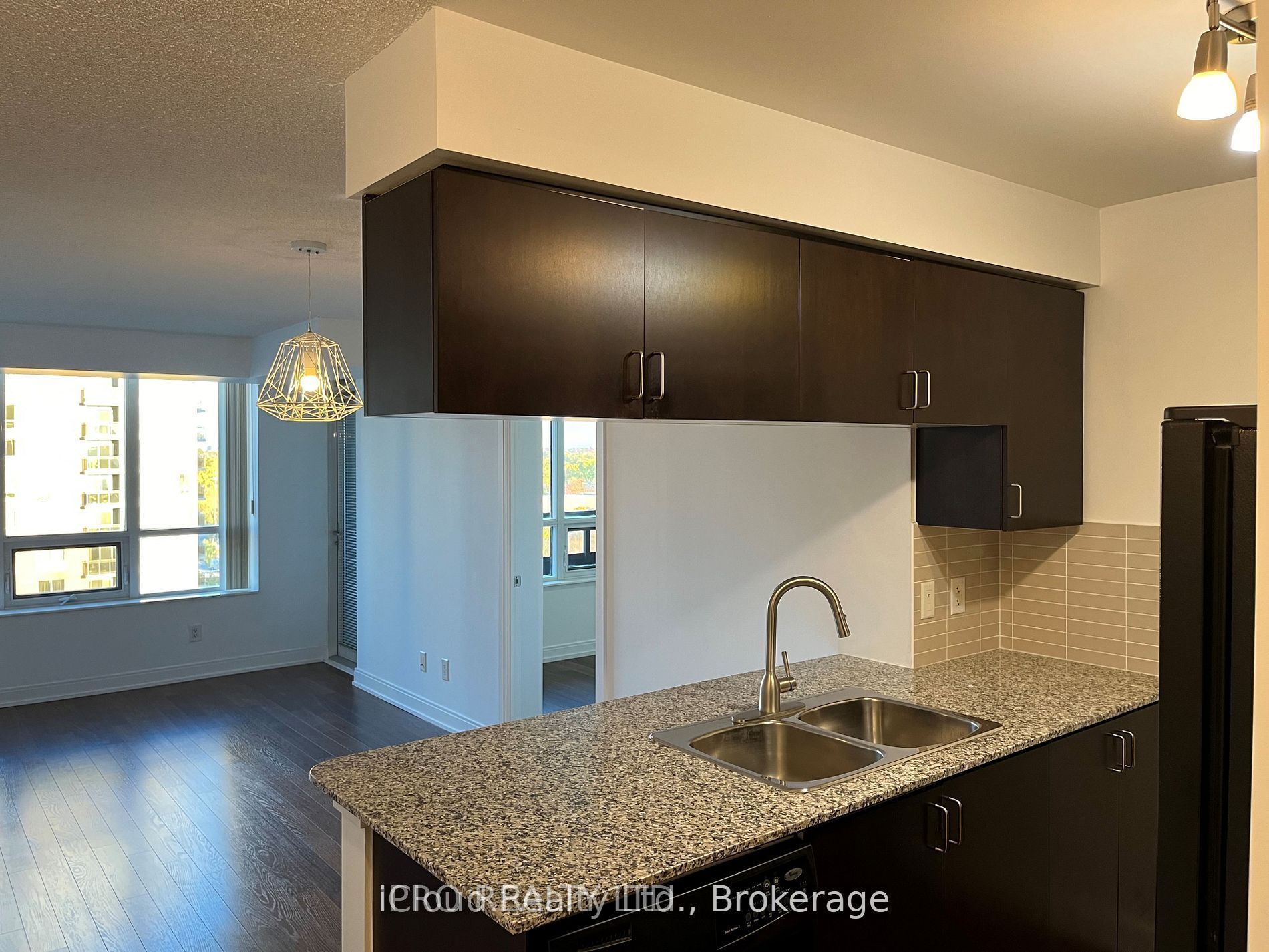Additional image 4 of 1047-25 Viking Lane, Toronto, ON, M9B 0A1