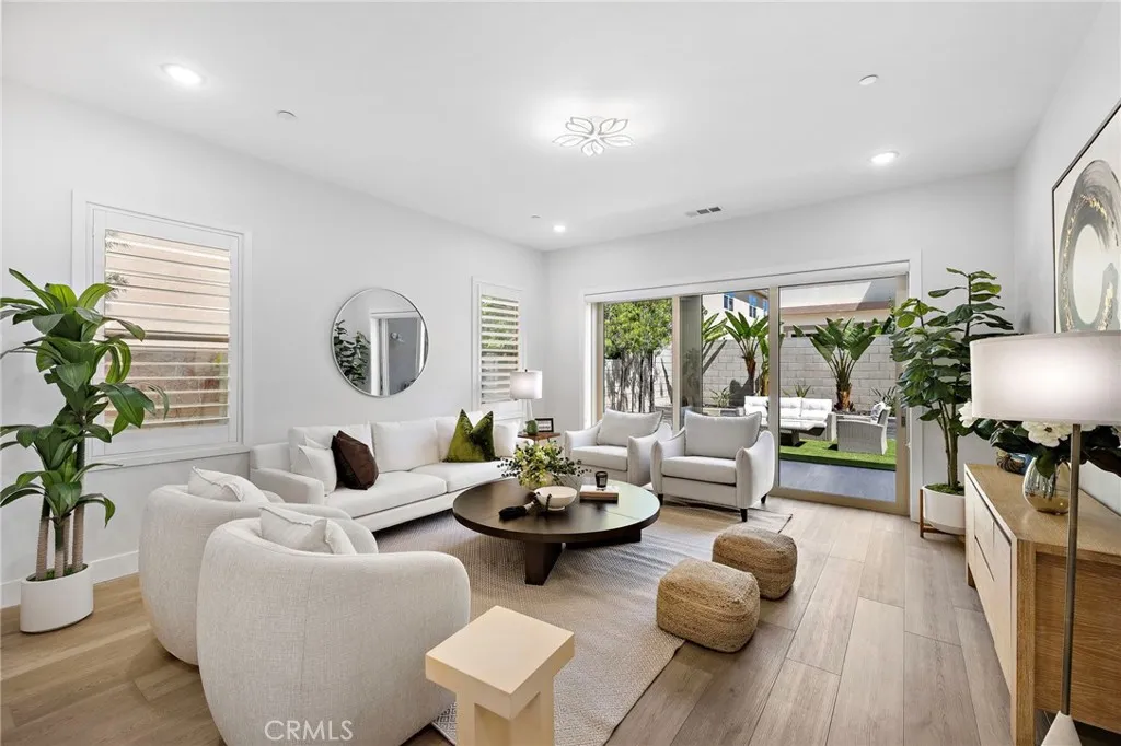 Additional image 75 of 53 Lunar, Irvine, CA 92618