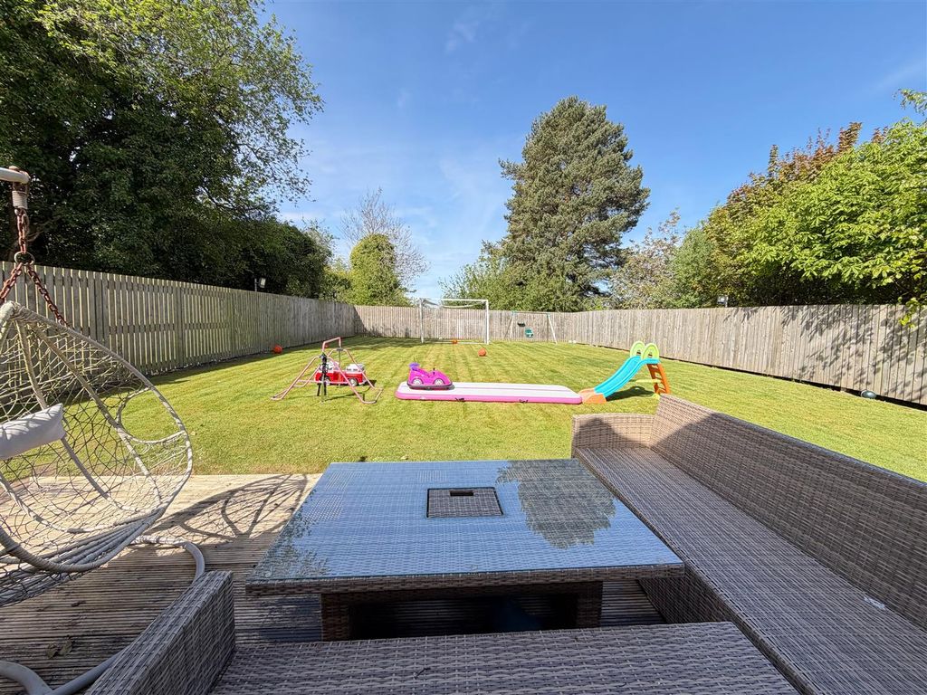 Additional image 25 of 5 bed detached house for saleGreenlees Road, Cambuslang, Glasgow G72