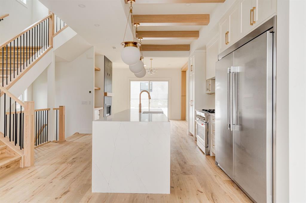 Additional image 5 of 2447 29 SW, Calgary, AB, T2T1P1