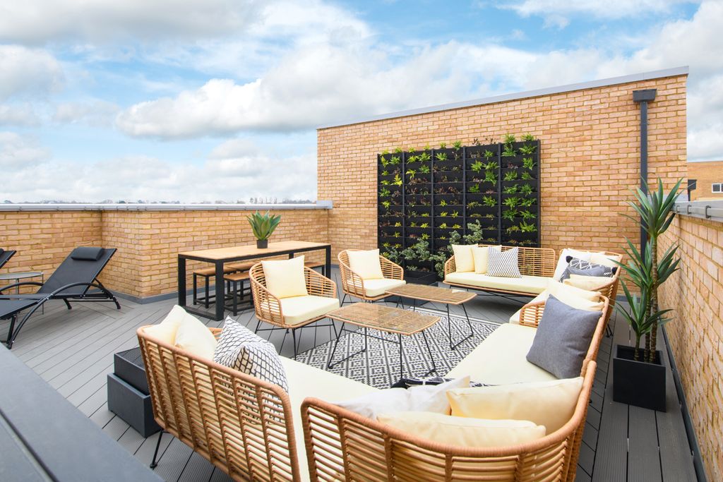 Additional image 4 of 3 bed flat for sale"The Courtyard" at Darwin Green, Huntingdon Road, Cambridge CB3