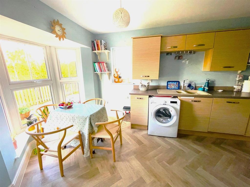 Additional image 3 of 4 bed town house for saleY Ffowndri, Llanelli SA15