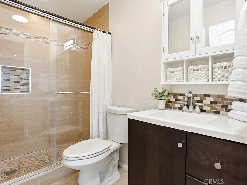 Additional image 18 of 557 E San Jose Avenue Unit 7, Burbank, CA 91501
