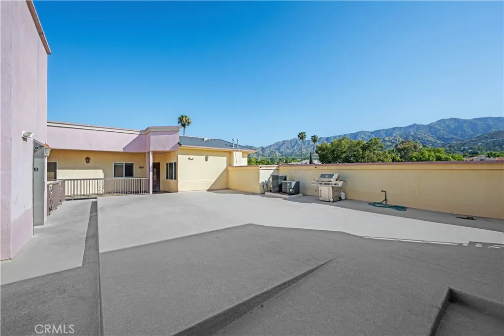 Additional image 21 of 626 E Orange Grove Avenue Unit 301, Burbank, CA 91501