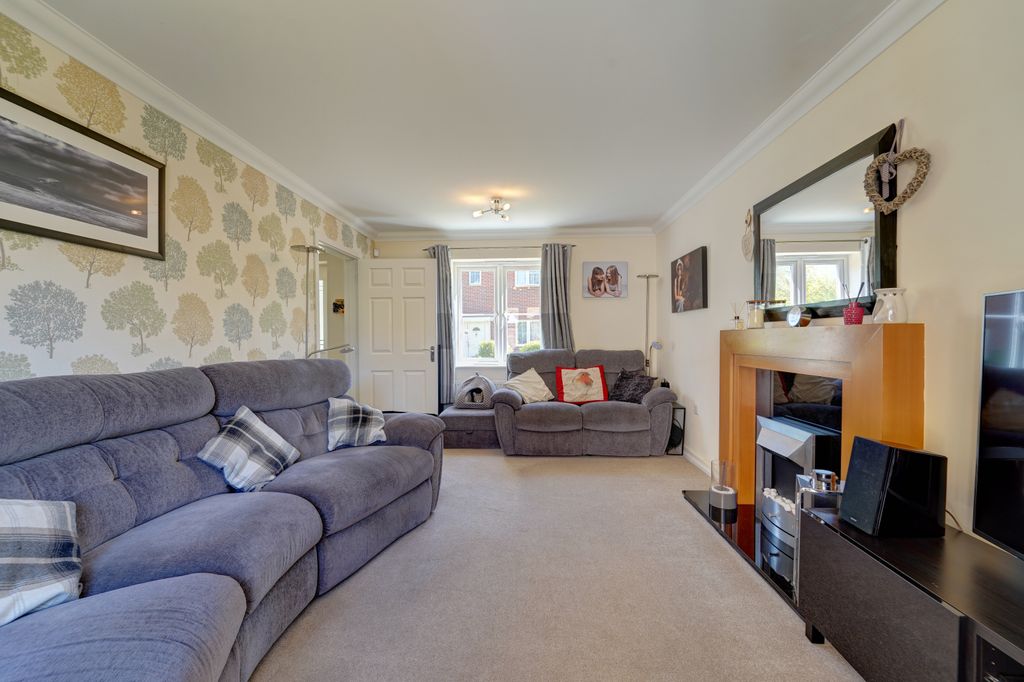 Additional image 10 of 5 bed detached house for saleMaskell Drive, Bedford MK41